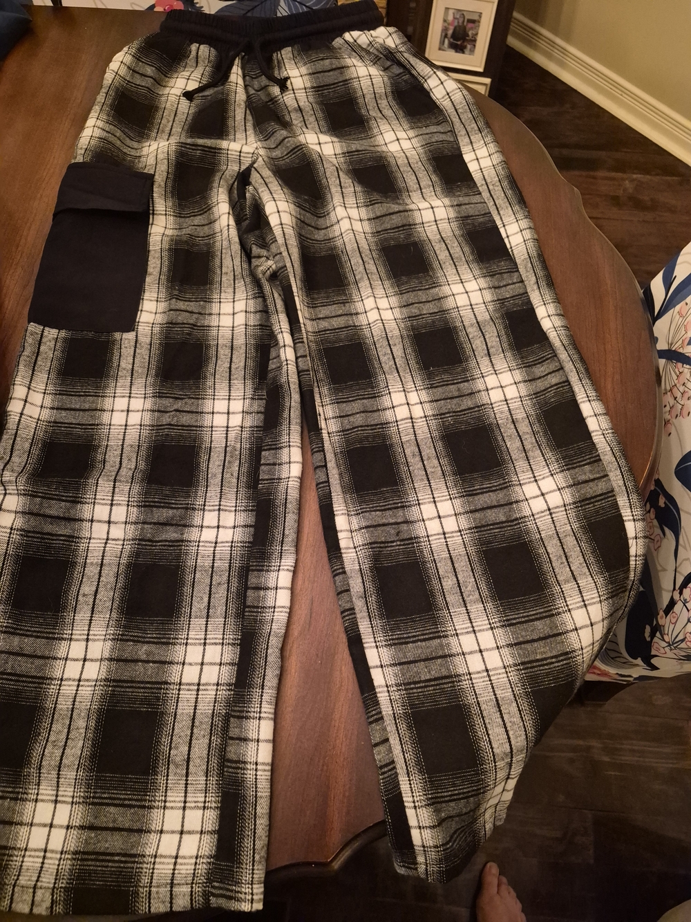 Girls Black and White Plaid Lounge Pants Plus Black Long Sleeve Top.